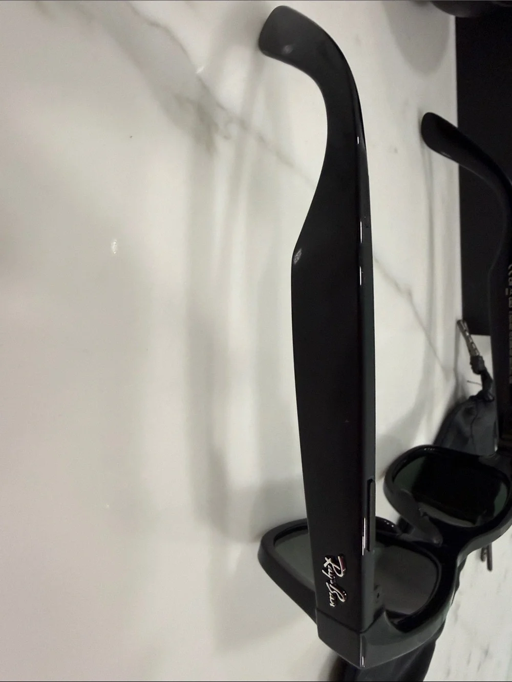 Ray-Ban Stories Wayfarer Smart Glasses RW4002 Black G-15 Green EUC